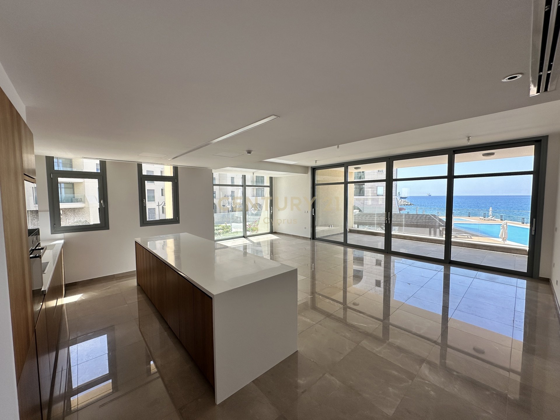 3 dormitorios Apartamento en Limassol, Chipre No. 58556