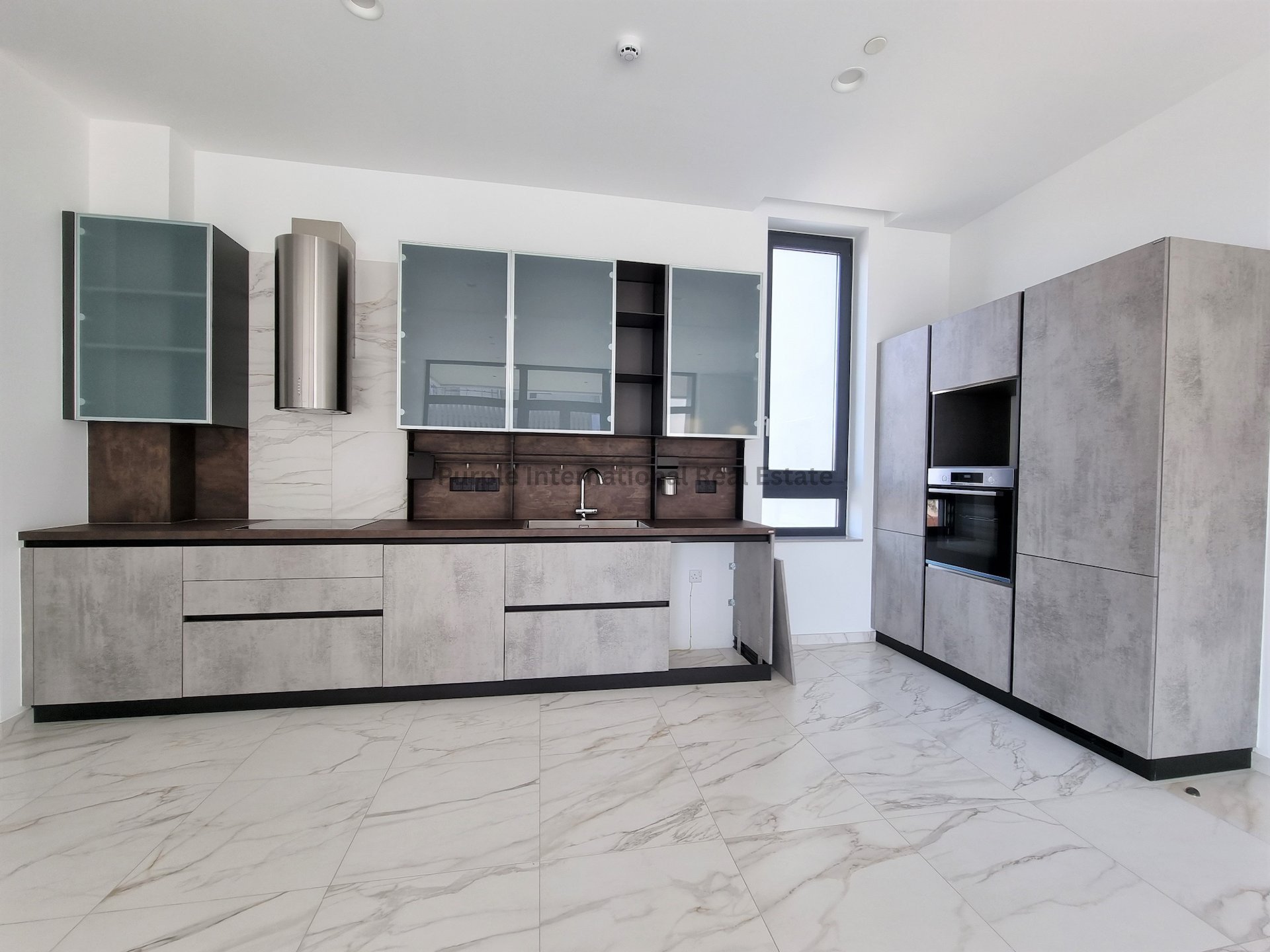 3 bedrooms Apartment in Germasogeia, Limassol, Cyprus No. 8417
