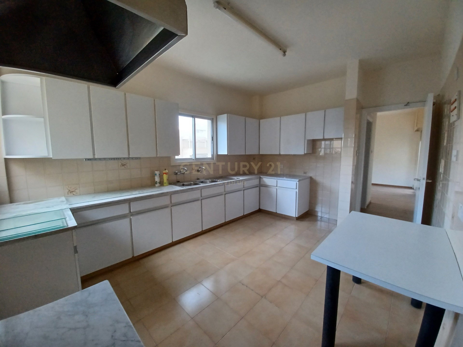 7 chambres Appartement à Agios Tychonas, Limassol, Chypre No. 55710