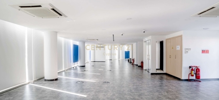 2922m2 Bureau à Kato Polemidia, Limassol, Chypre No. 55774
