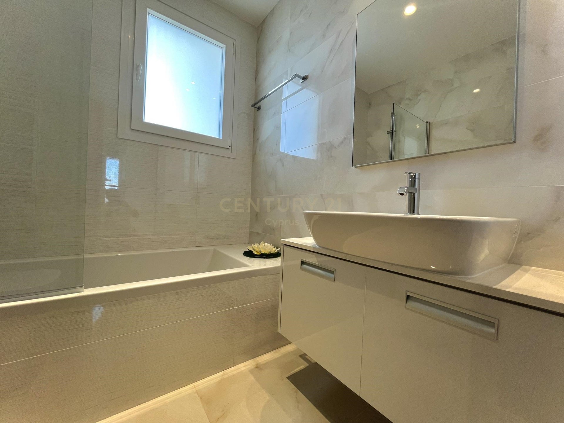 3 bedrooms Penthouse in Mesa Geitonia, Limassol, Cyprus No. 55775