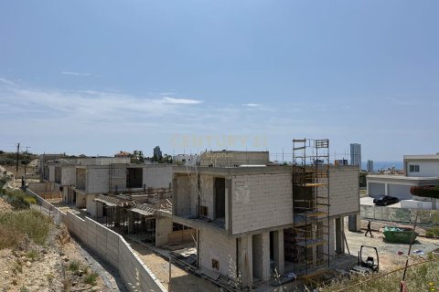 3 bedrooms Villa in Mouttagiaka, Limassol, Cyprus No. 53671