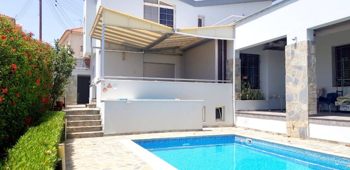 4 bedrooms Villa in Limassol, Cyprus No. 38576