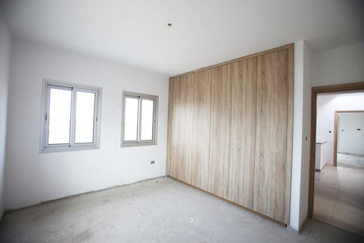 4 bedrooms Villa in Nicosia, Cyprus No. 38906
