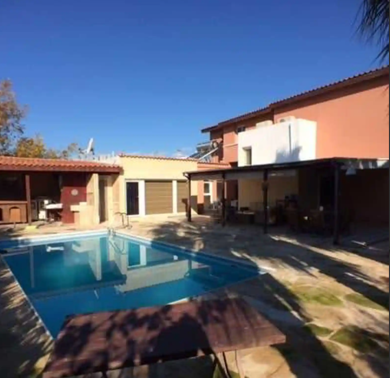 5 bedrooms Villa in Pyrgos, Limassol, Cyprus No. 48527