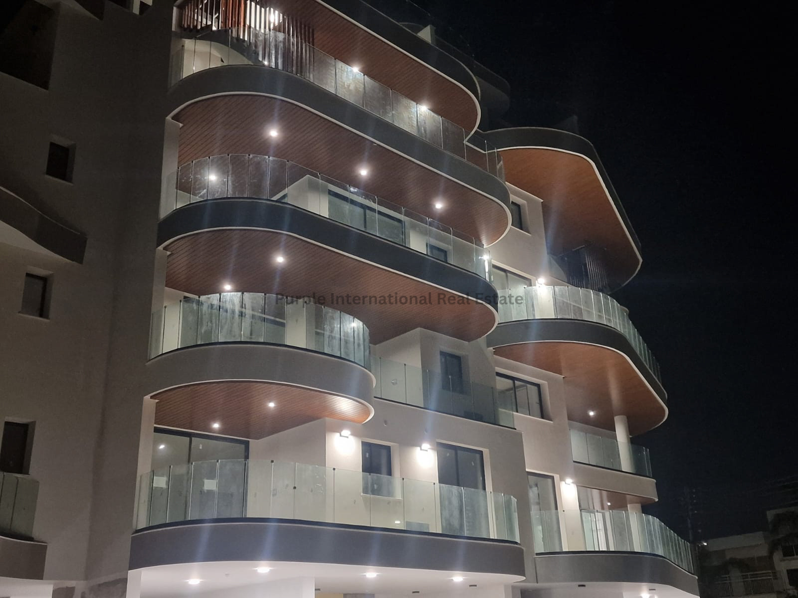 2 bedrooms Apartment in Larnaca, Larnaka, Cyprus No. 25036