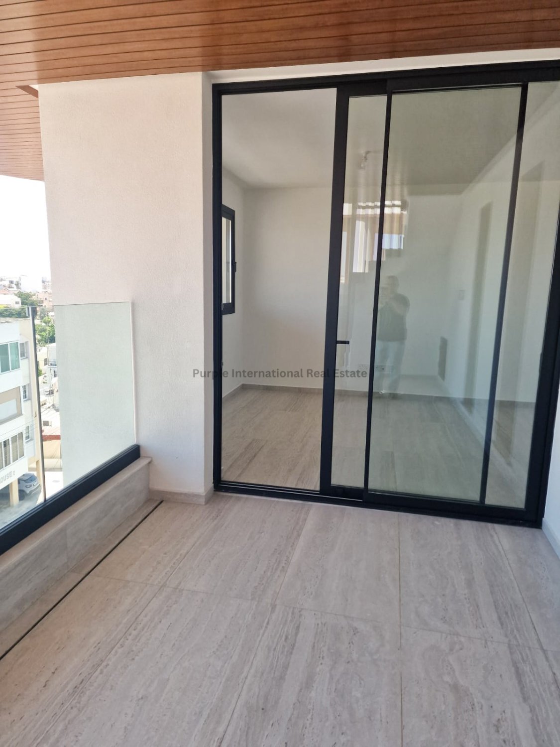 2 bedrooms Apartment in Larnaca, Larnaka, Cyprus No. 25036