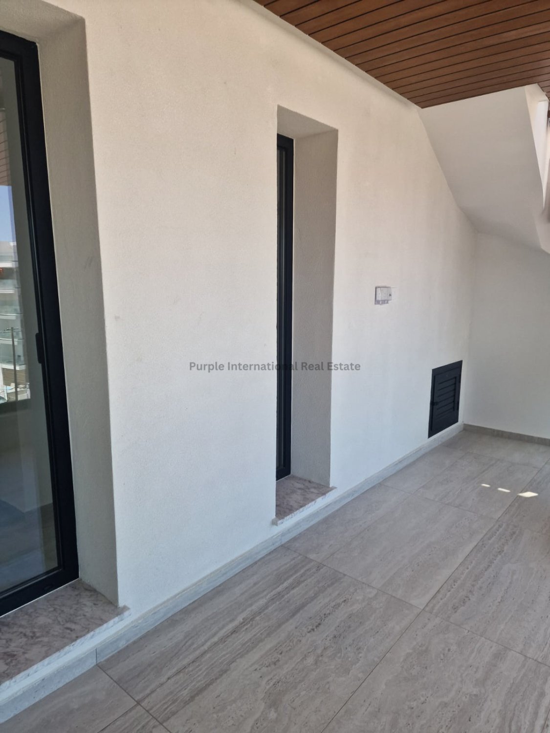 2 bedrooms Apartment in Larnaca, Larnaka, Cyprus No. 25036