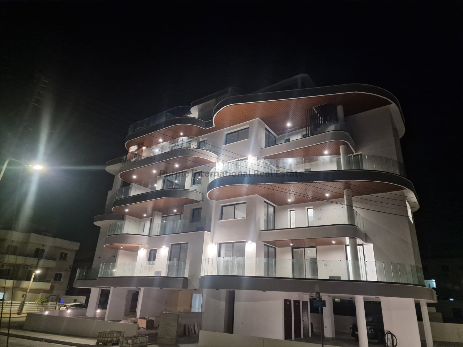 2 bedrooms Apartment in Larnaca, Larnaka, Cyprus No. 25036