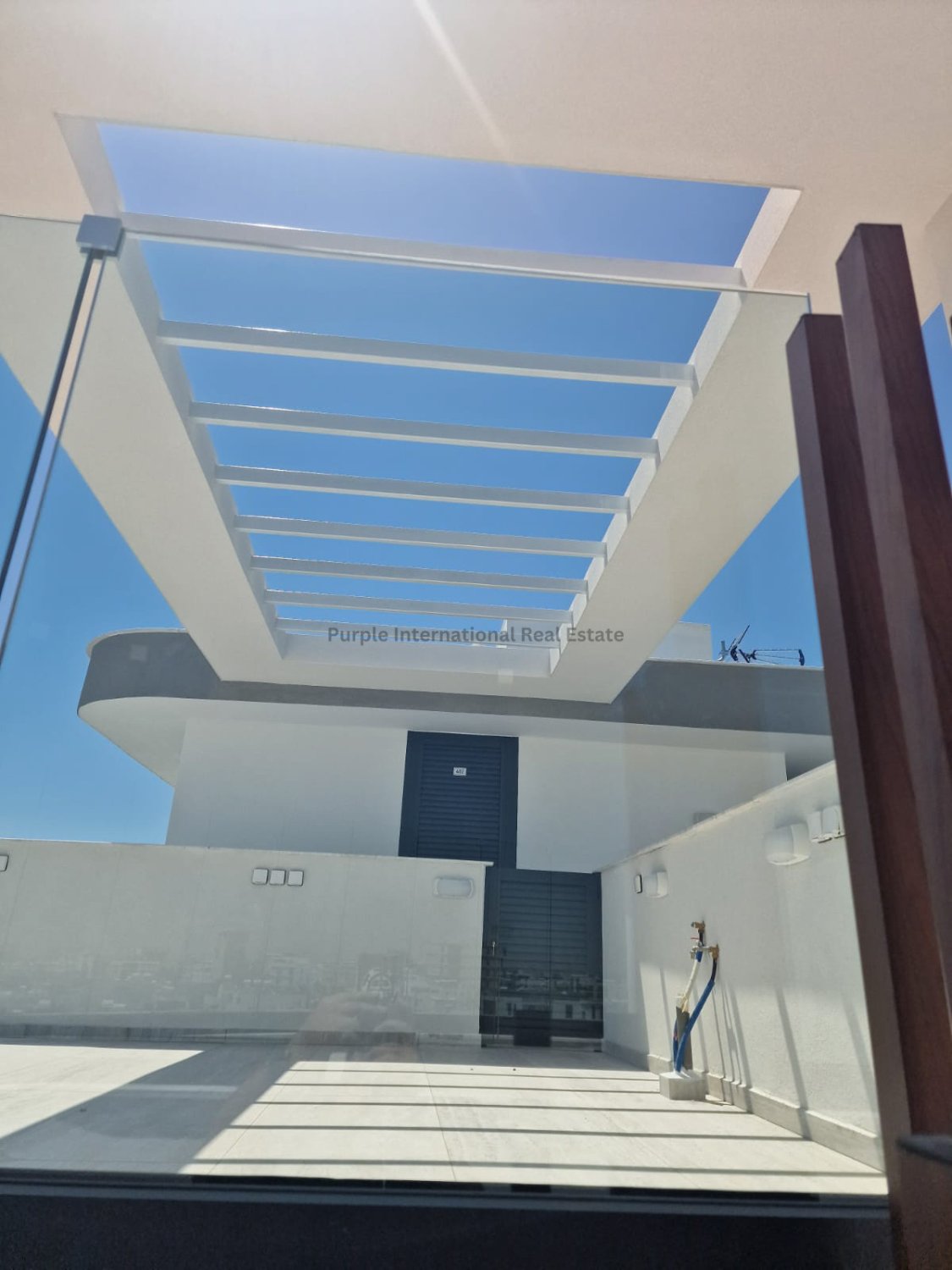 2 bedrooms Apartment in Larnaca, Larnaka, Cyprus No. 25036
