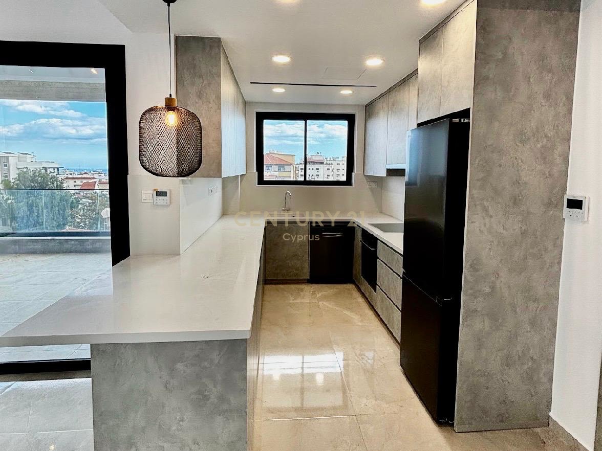 2 bedrooms Penthouse in Mesa Geitonia, Limassol, Cyprus No. 53666