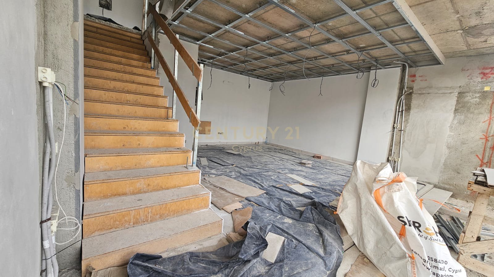 90m2 Tienda en Limassol, Chipre No. 53663