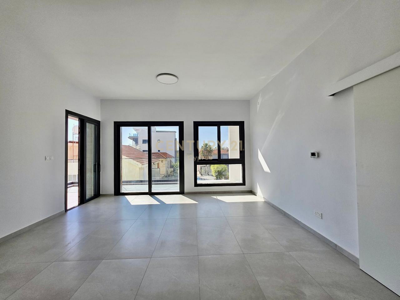 3 bedrooms Penthouse in Mesa Geitonia, Limassol, Cyprus No. 53665