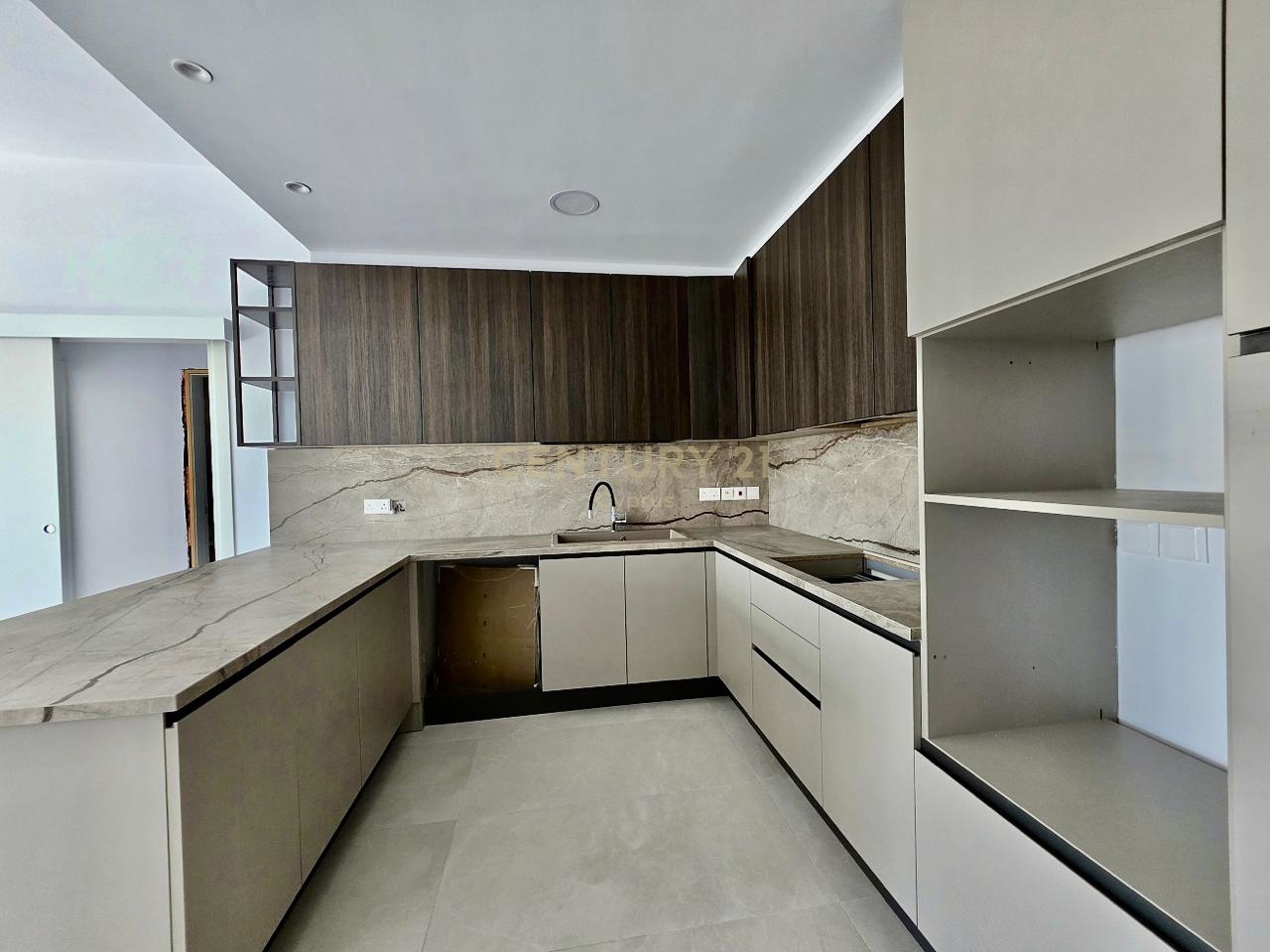 3 bedrooms Penthouse in Mesa Geitonia, Limassol, Cyprus No. 53665