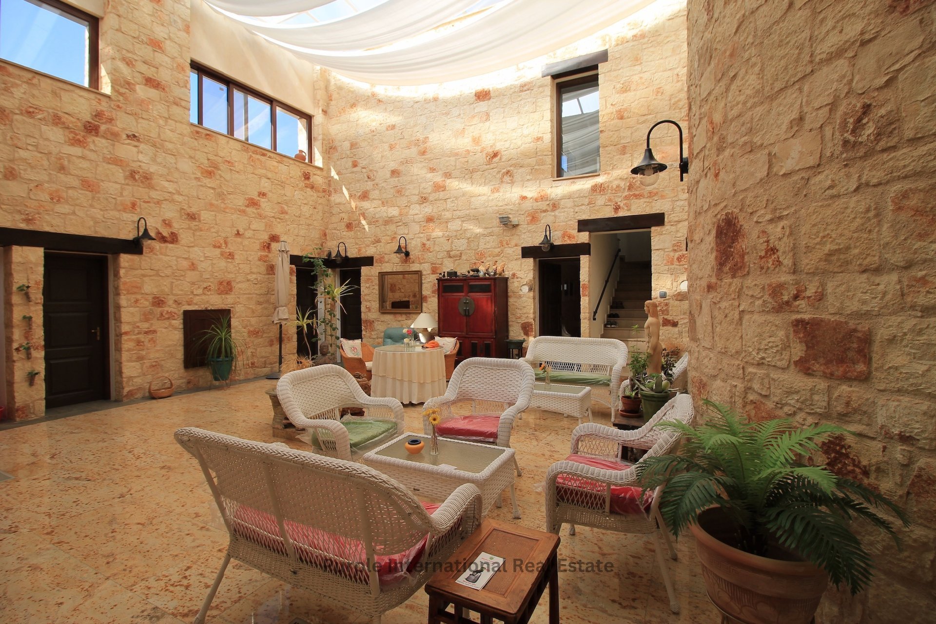 7 bedrooms Villa in Kouklia, Paphos, Cyprus No. 7825