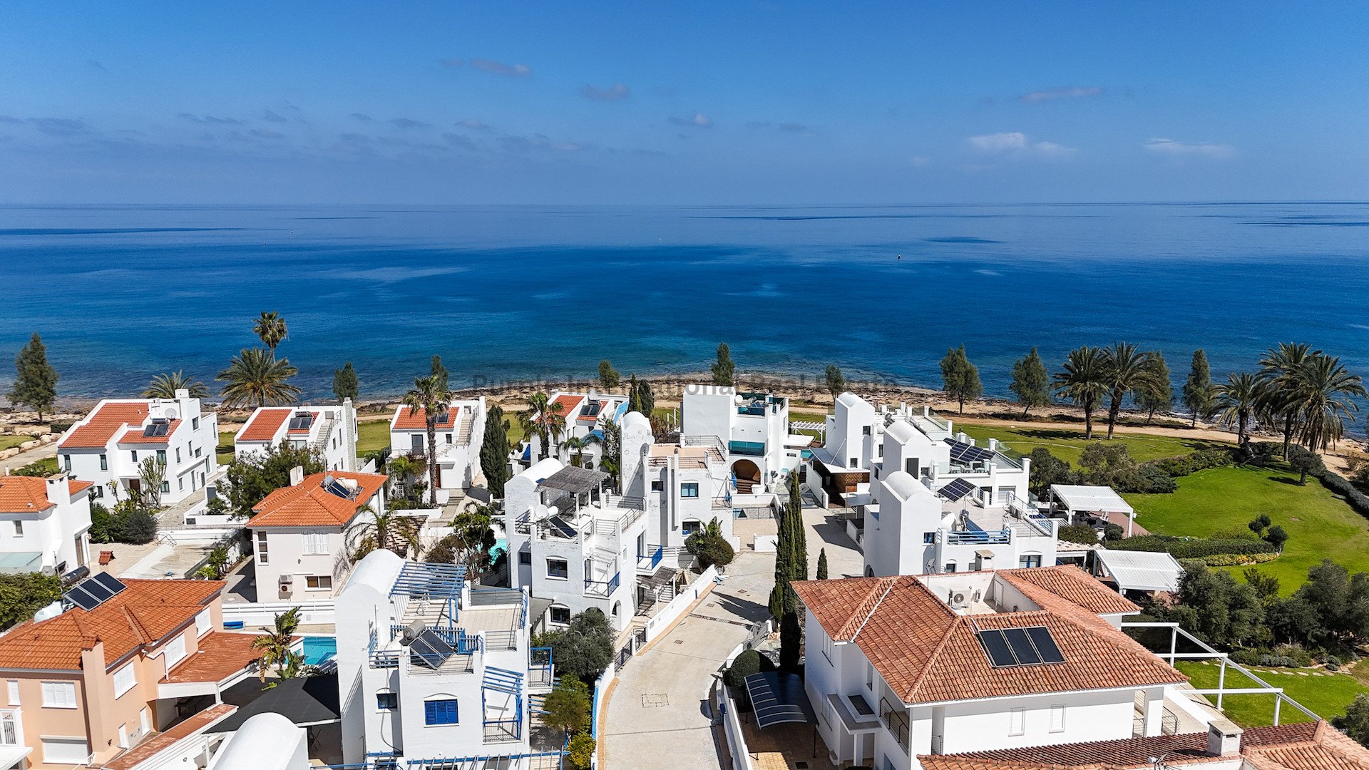 5 bedrooms Villa in Paralimni, Ammochostos, Cyprus No. 7610