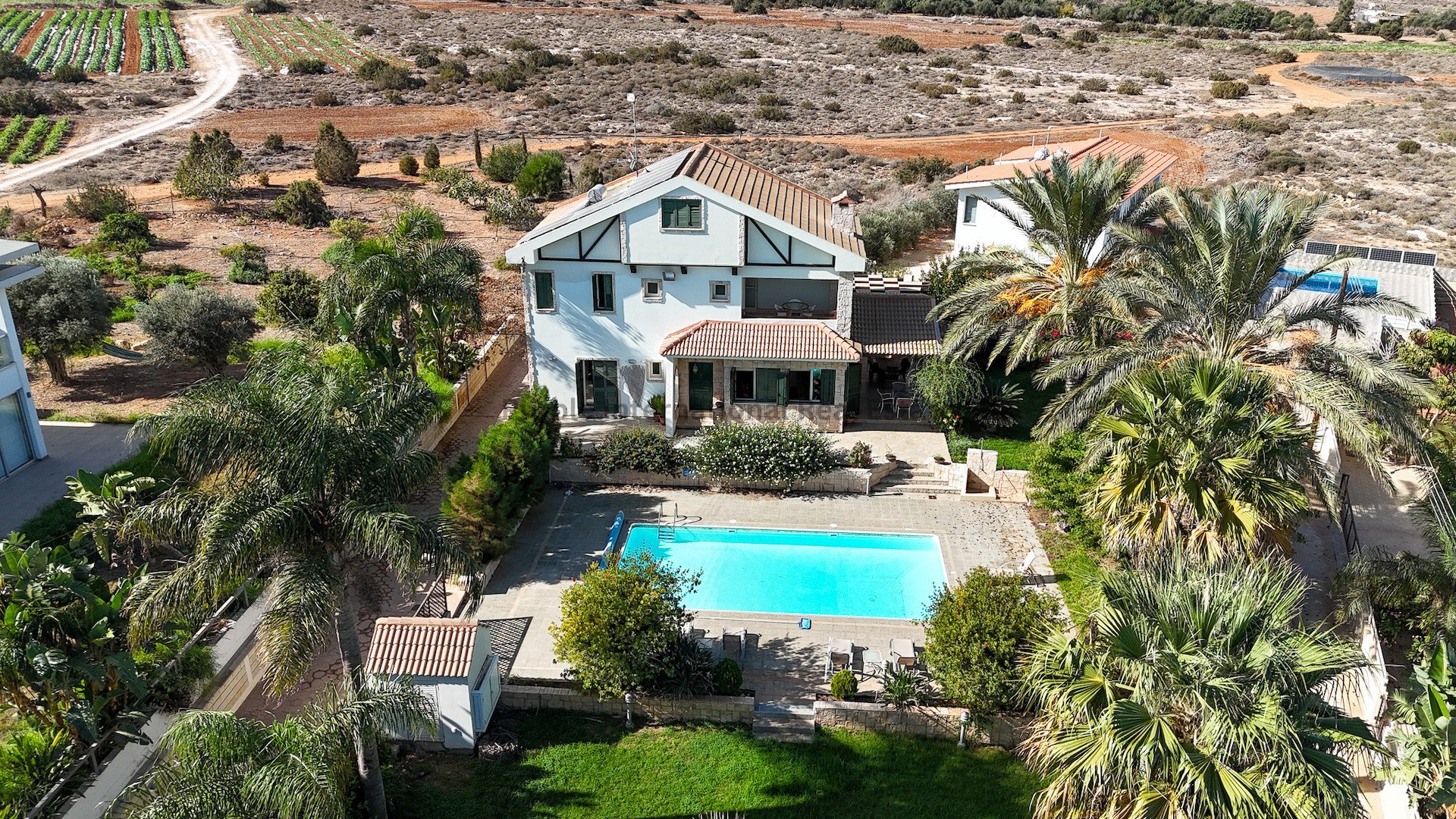 5 bedrooms Villa in Paralimni, Ammochostos, Cyprus No. 39209
