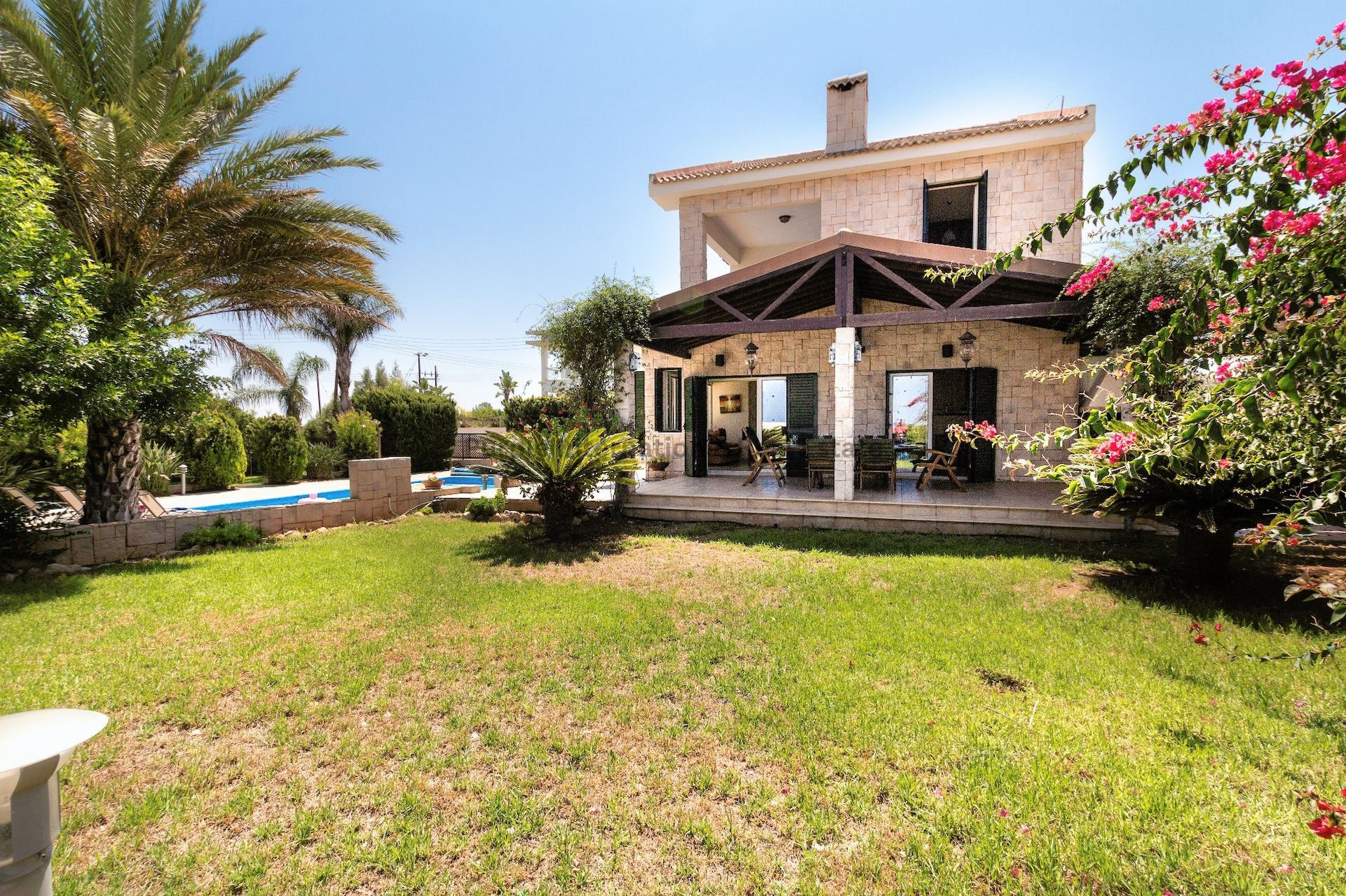 5 bedrooms Villa in Paralimni, Ammochostos, Cyprus No. 39209