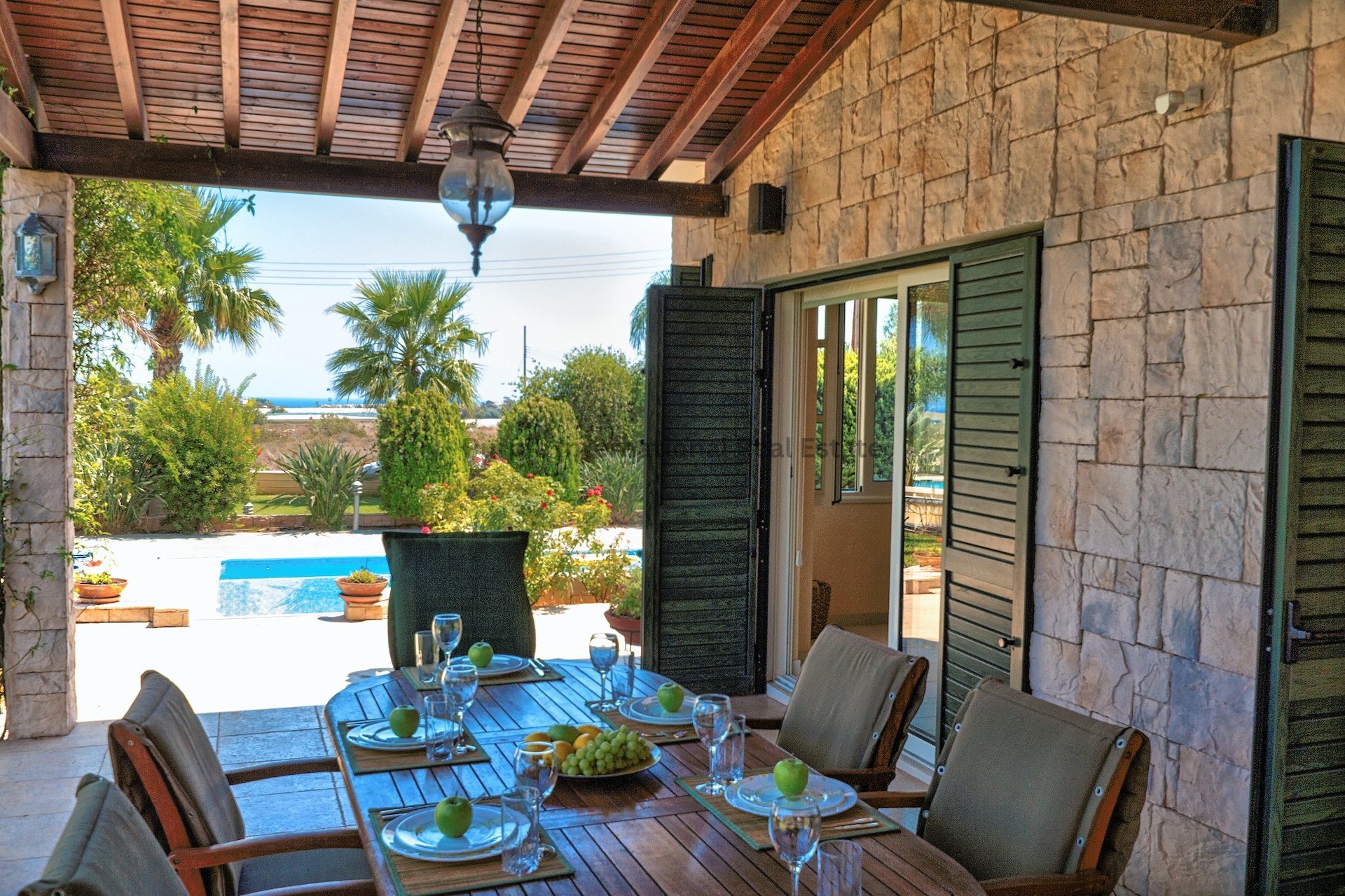 5 bedrooms Villa in Paralimni, Ammochostos, Cyprus No. 39209