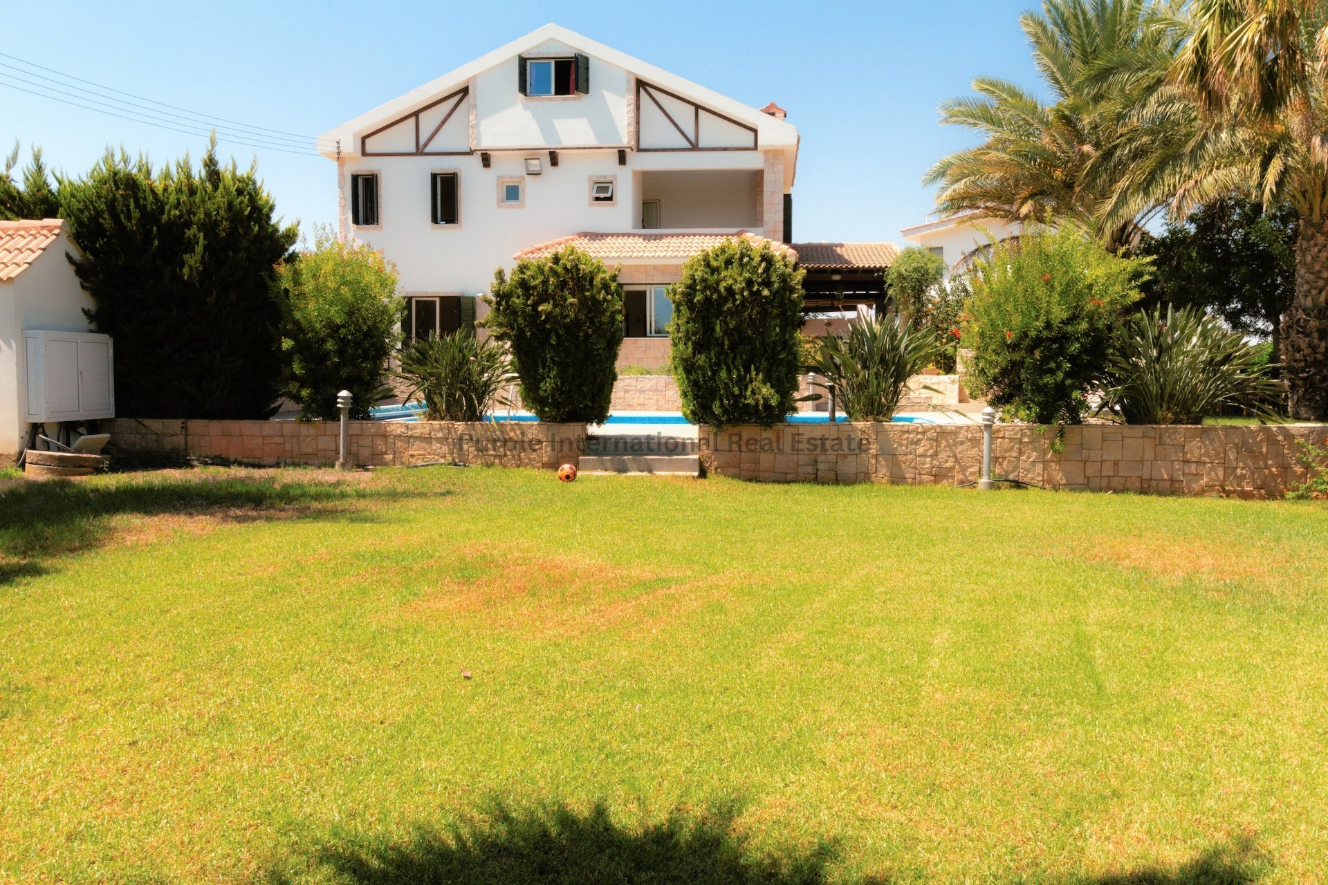 5 bedrooms Villa in Paralimni, Ammochostos, Cyprus No. 39209