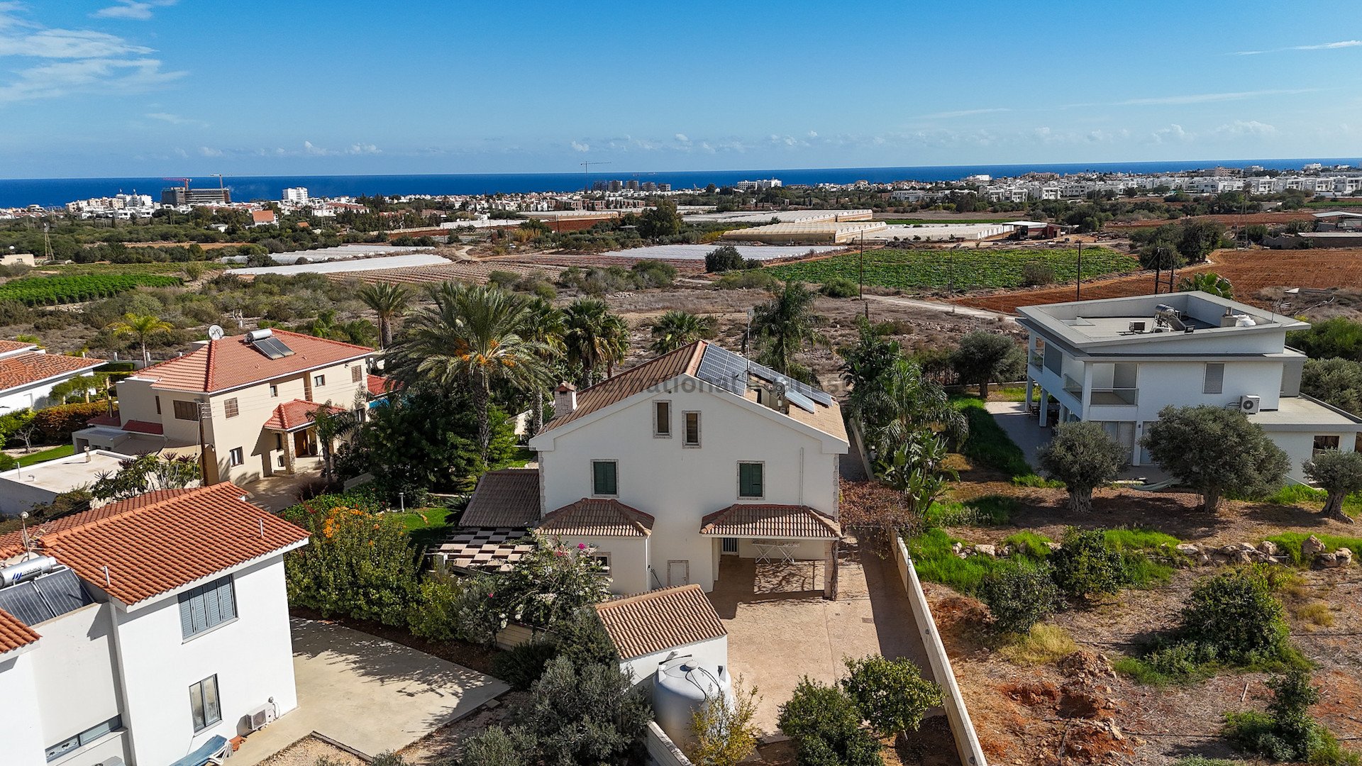 5 bedrooms Villa in Paralimni, Ammochostos, Cyprus No. 39209