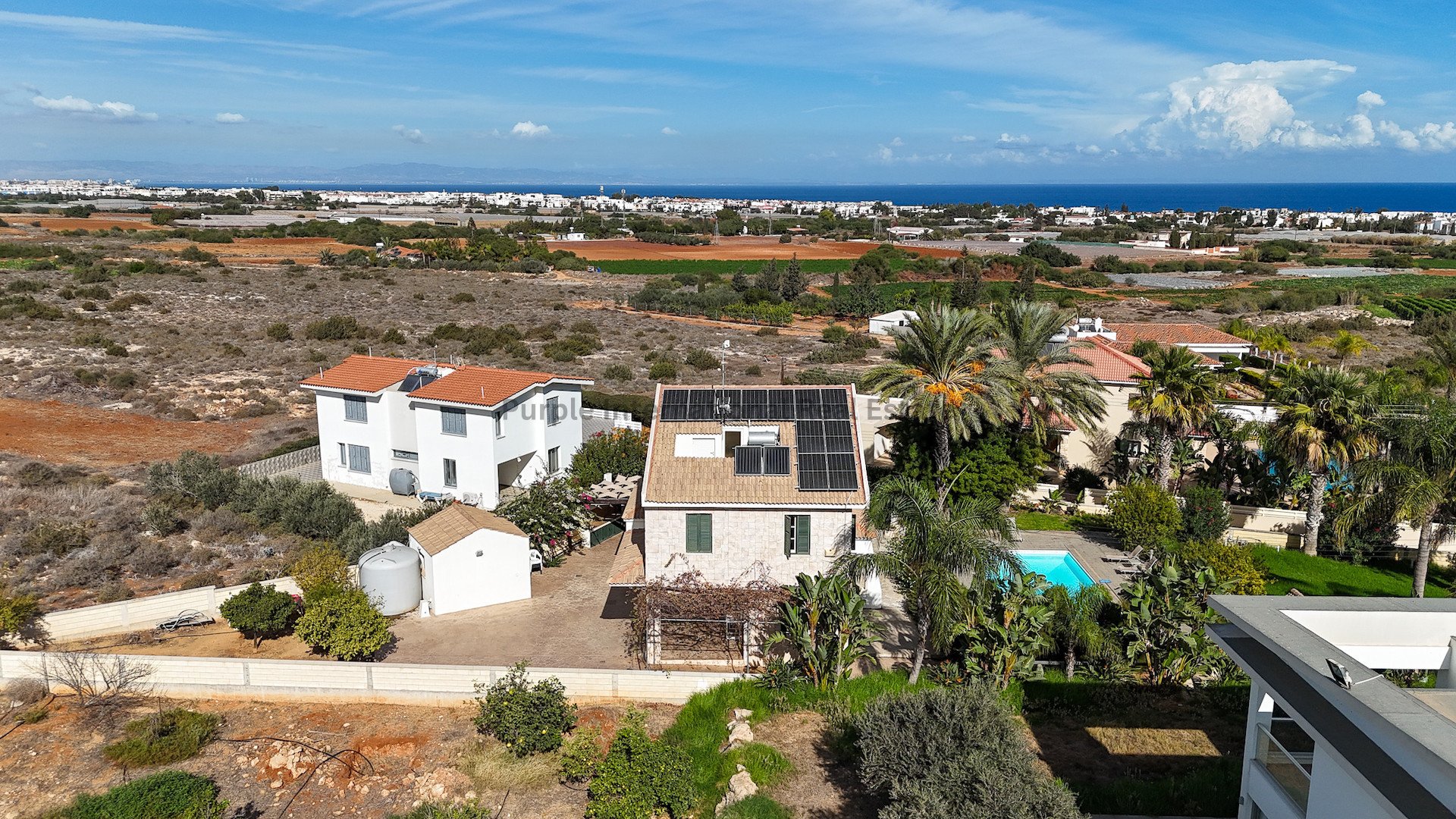 5 bedrooms Villa in Paralimni, Ammochostos, Cyprus No. 39209