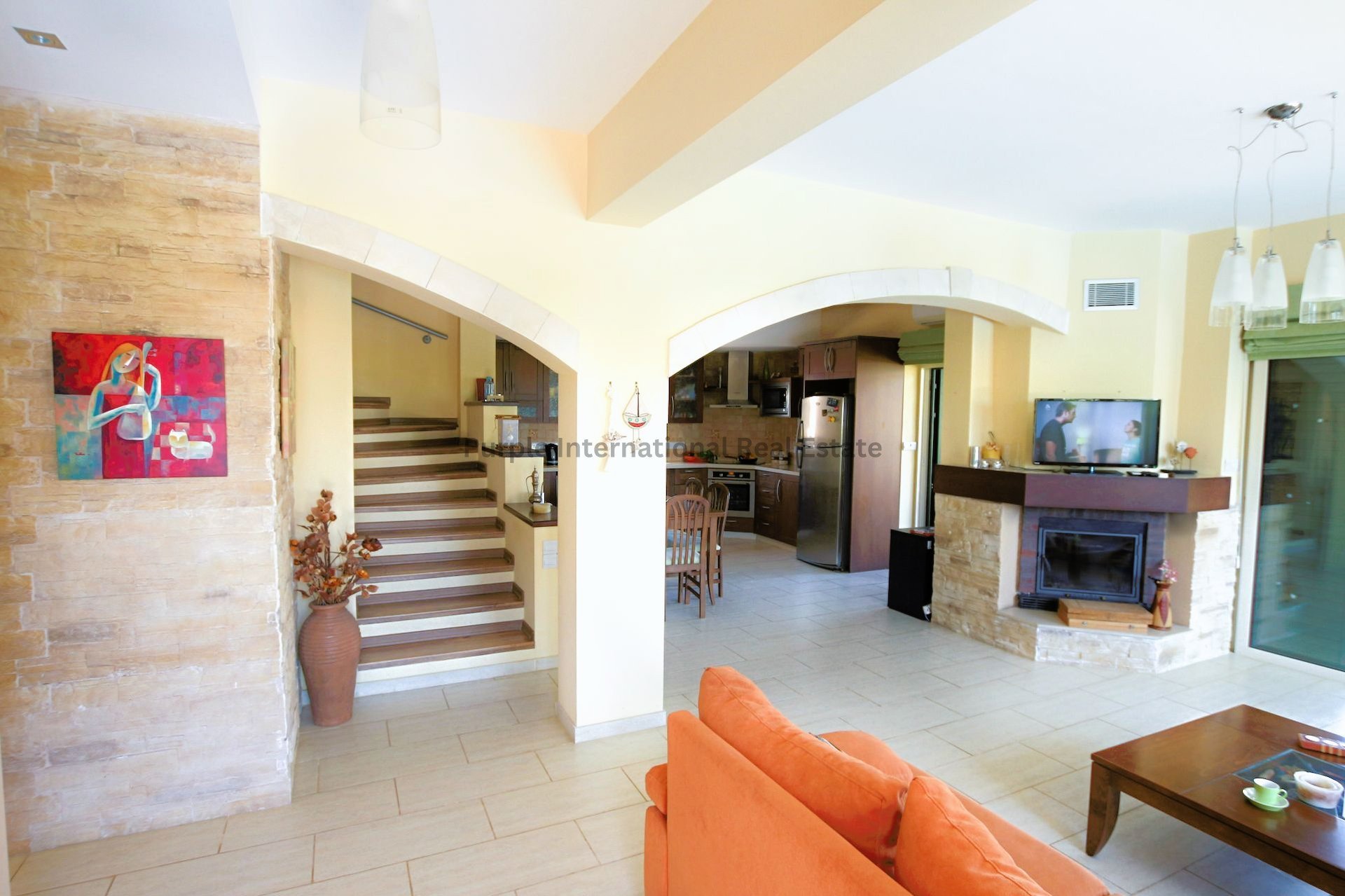 5 bedrooms Villa in Paralimni, Ammochostos, Cyprus No. 39209