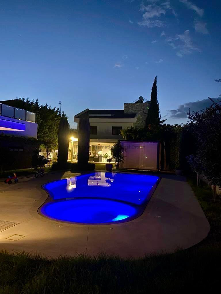 5 bedrooms Villa in Aradippou, Larnaka, Cyprus No. 56510