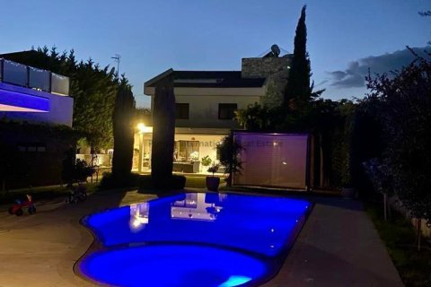 5 bedrooms Villa in Aradippou, Larnaka, Cyprus No. 56510