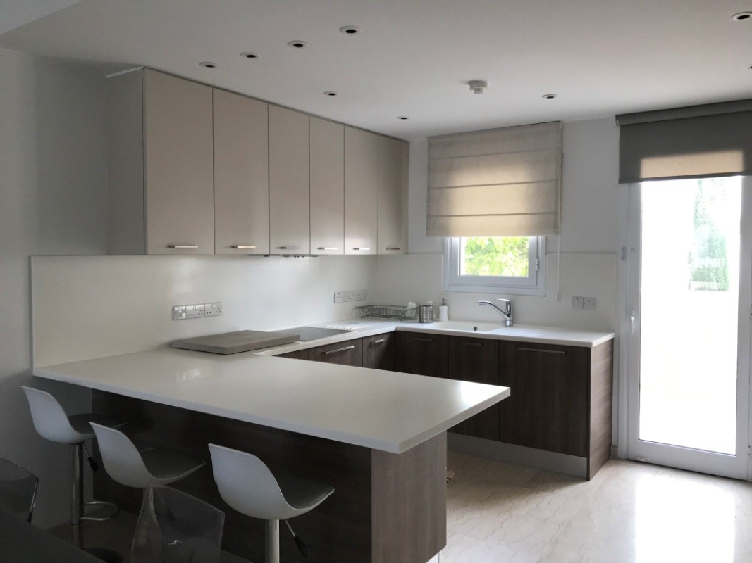 2 bedrooms Apartment in Limassol, Cyprus No. 38485