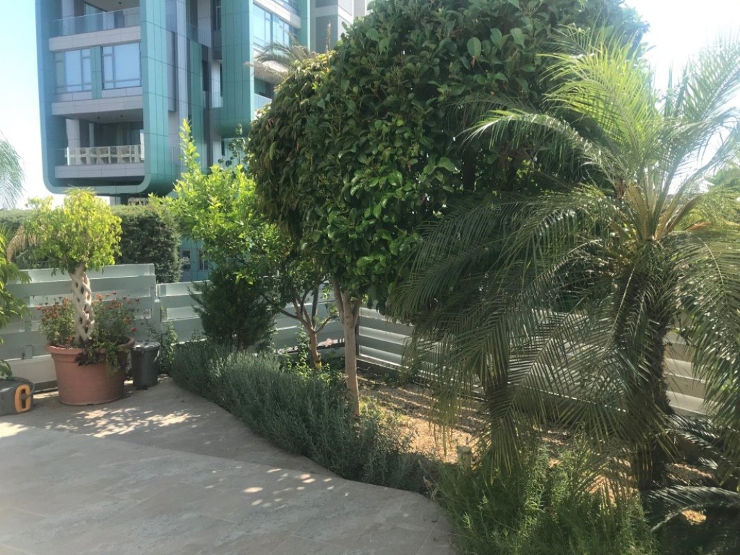 4 bedrooms Villa in Limassol, Cyprus No. 38484