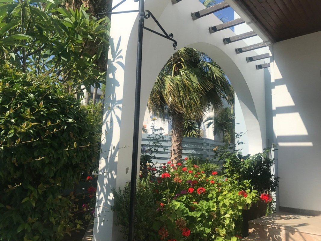 4 bedrooms Villa in Limassol, Cyprus No. 38484