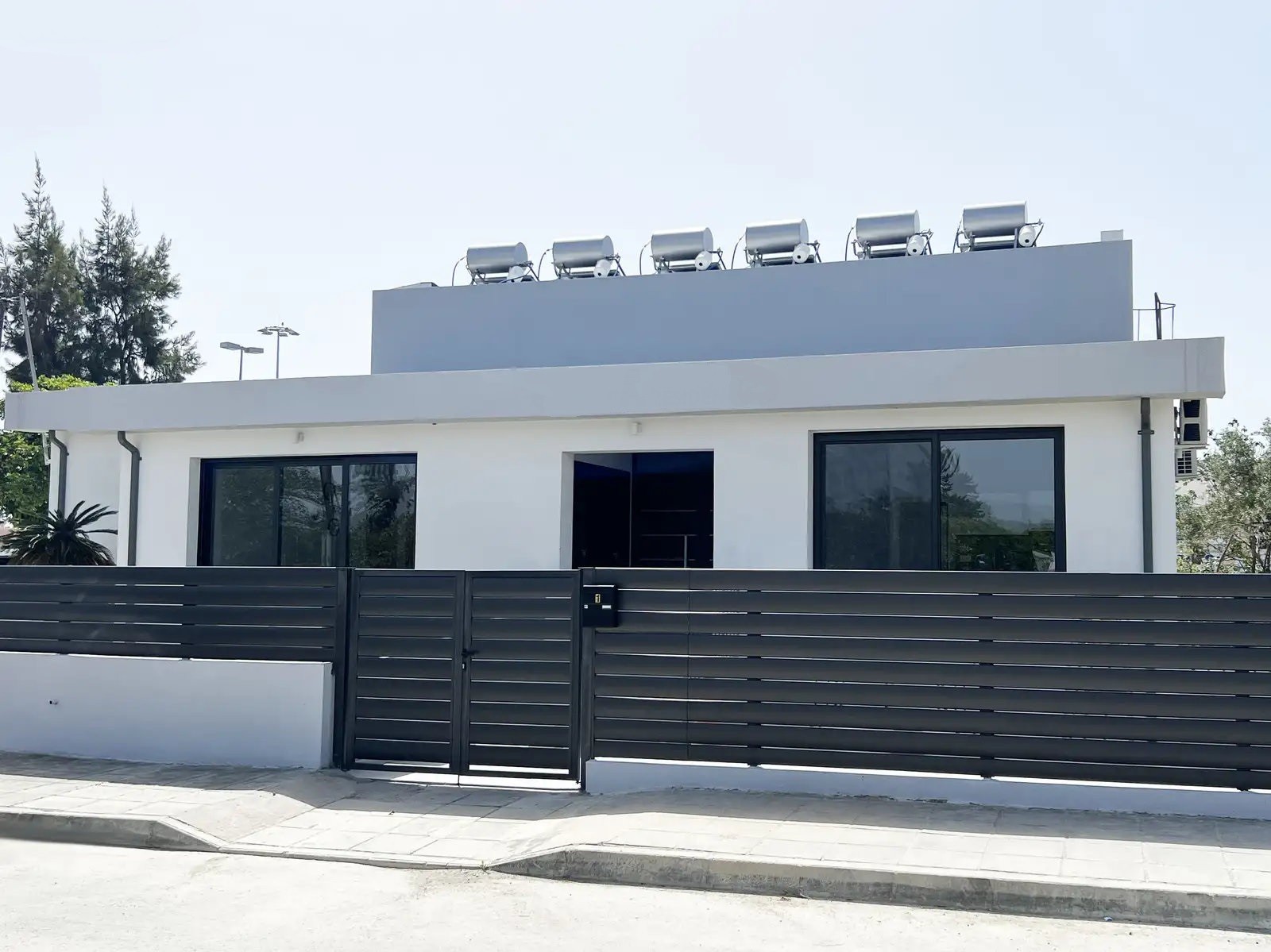 370m2 Commercial property in Zakaki, Limassol, Cyprus No. 47644