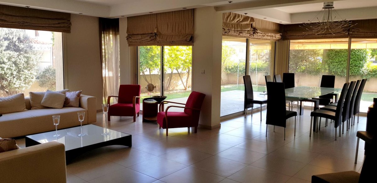 5 bedrooms Villa in Limassol, Cyprus No. 38410