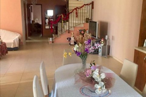 7 bedrooms Villa in Nicosia, Cyprus No. 38315