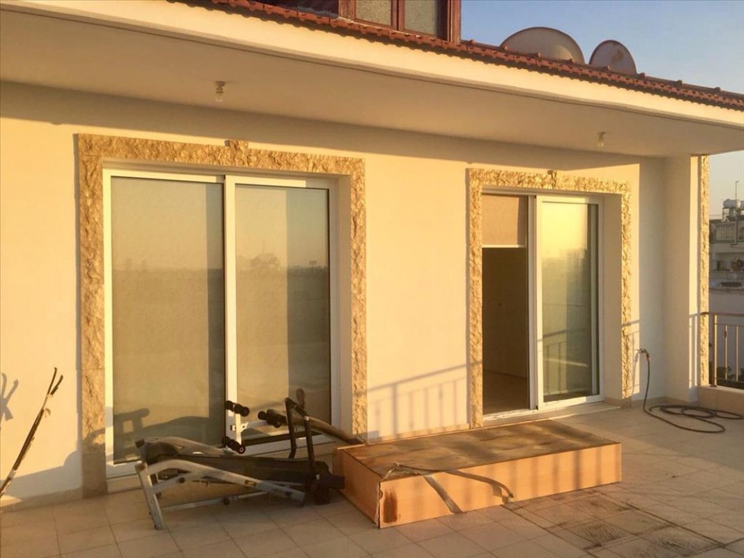 7 bedrooms Villa in Nicosia, Cyprus No. 38315