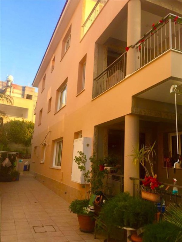 7 bedrooms Villa in Nicosia, Cyprus No. 38315