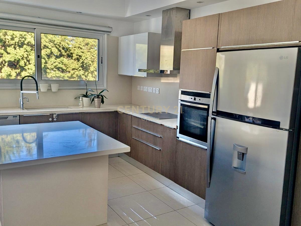 5 bedrooms Villa in Germasogeia, Limassol, Cyprus No. 57838