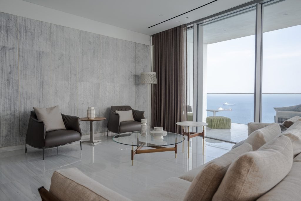 3 bedrooms Apartment in Limassol, Cyprus No. 37071