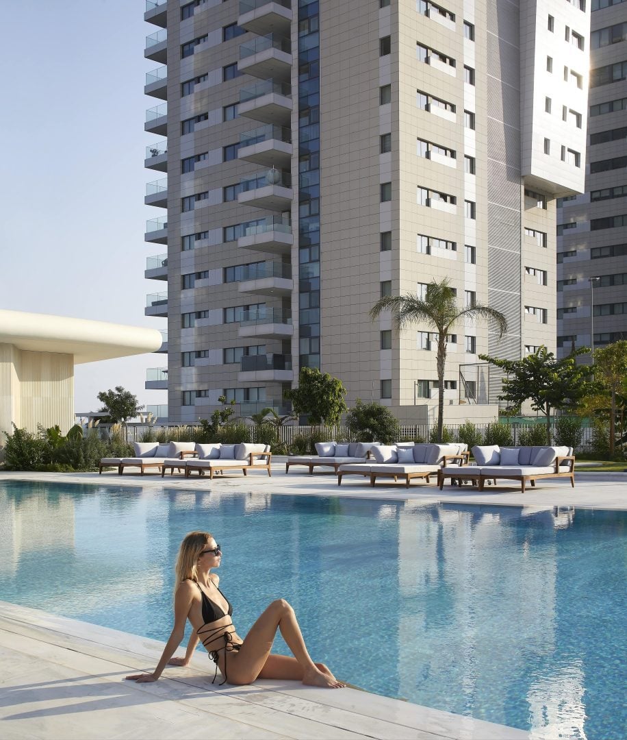 4 bedrooms Apartment in Limassol, Cyprus No. 37069