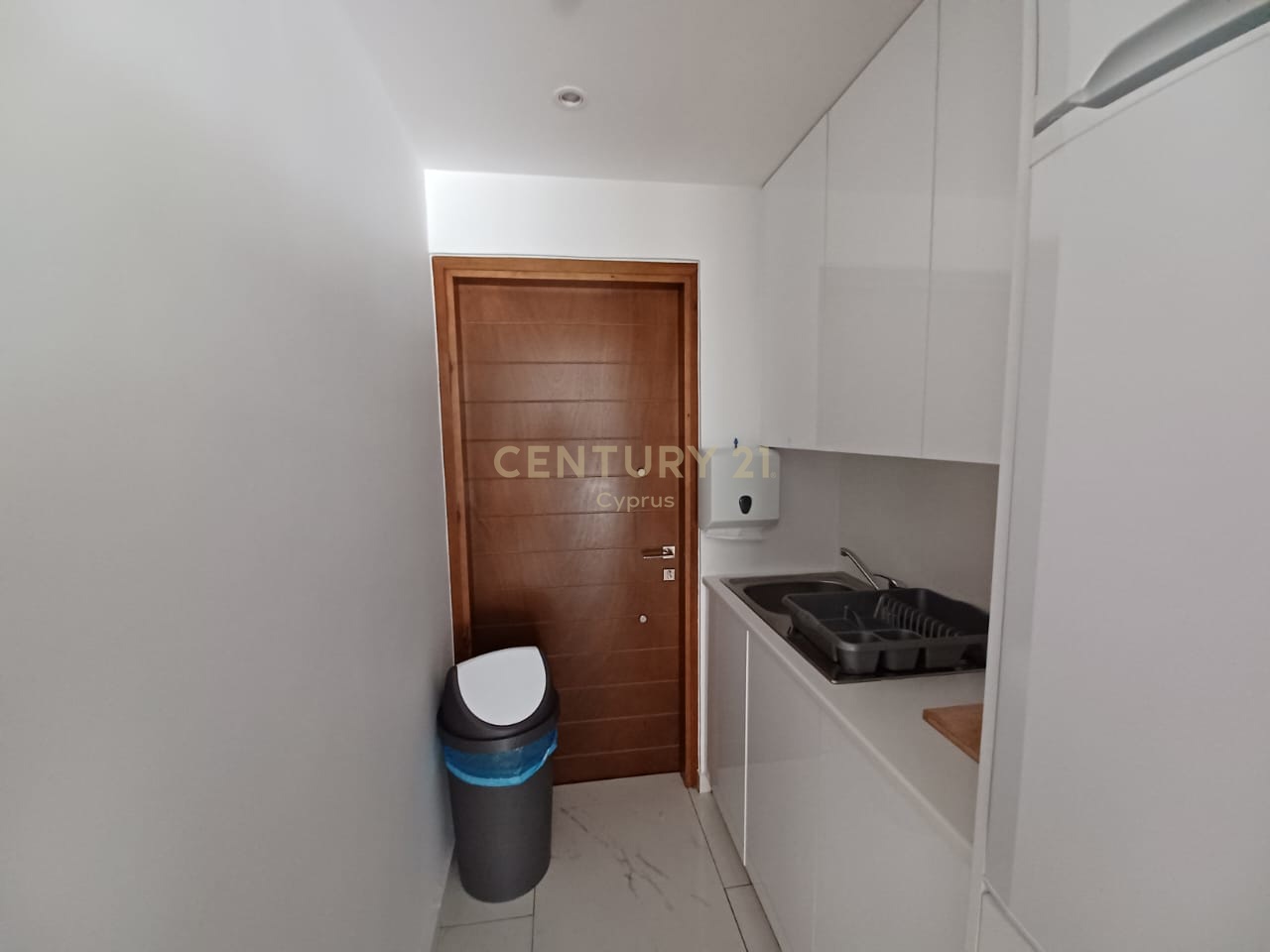 315m2 Local comercial en Limassol, Chipre No. 54239