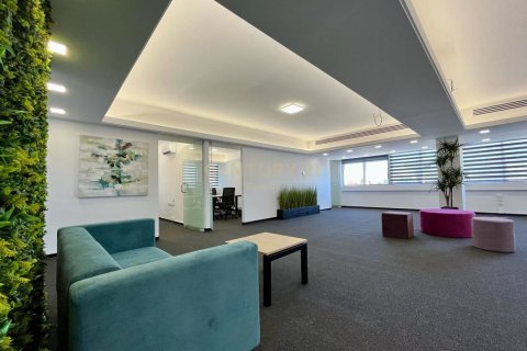 200m2 Oficina en Limassol, Chipre No. 54236