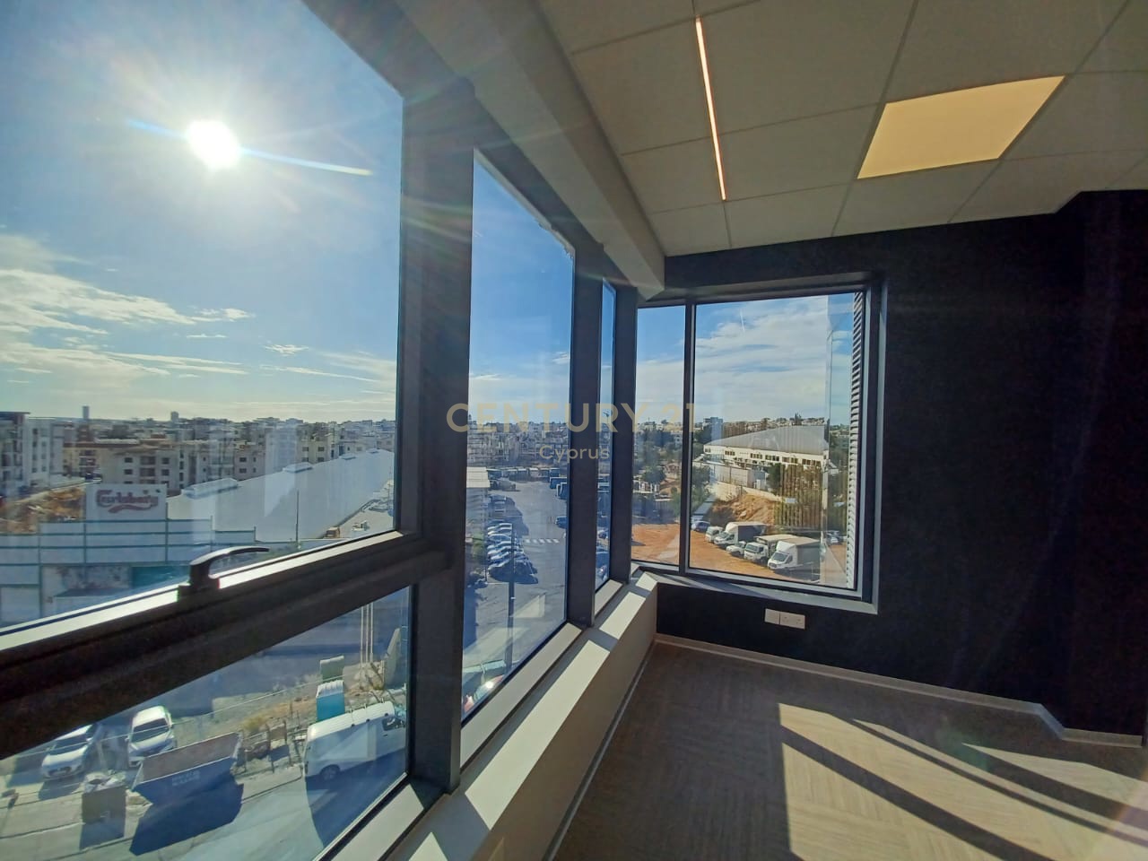 683m2 Oficina en Agios Athanasios, Limassol, Chipre No. 54235