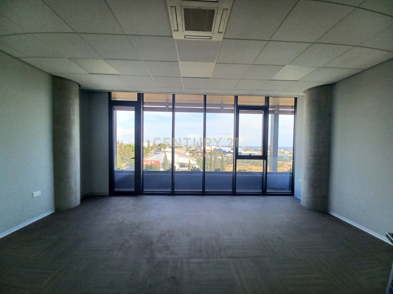 683m2 Oficina en Agios Athanasios, Limassol, Chipre No. 54235