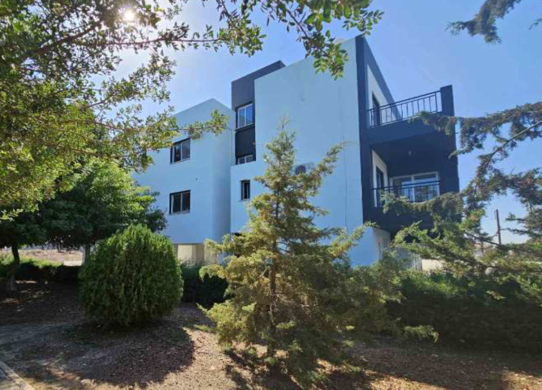 719m2 Propriété commerciale à Meneou, Larnaka, Chypre No. 50148