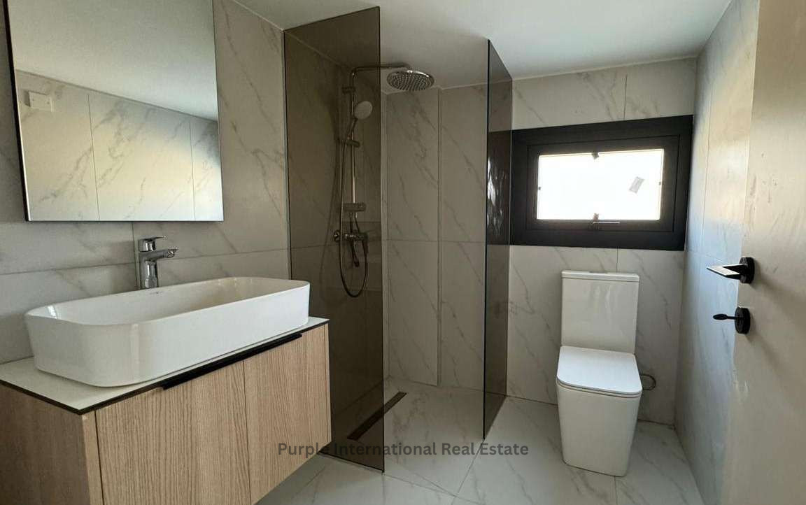 4 bedrooms Villa in Agios Tychonas, Limassol, Cyprus No. 35954
