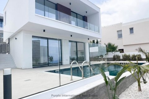 3 dormitorios Villa en Chloraka, Paphos, Chipre No. 37390