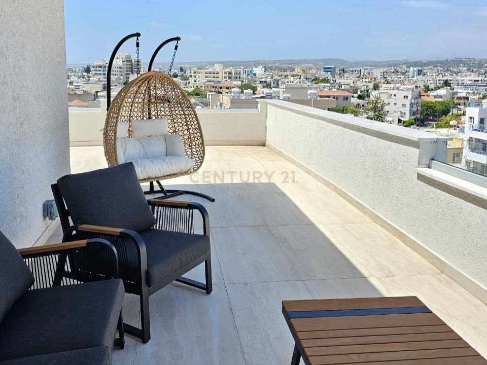 4 bedrooms Penthouse in Limassol, Cyprus No. 56034