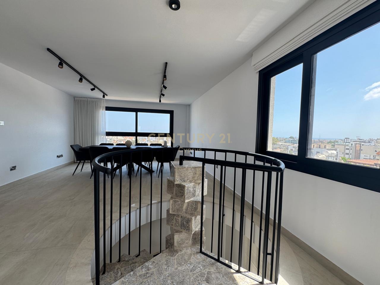 4 bedrooms Penthouse in Limassol, Cyprus No. 56034