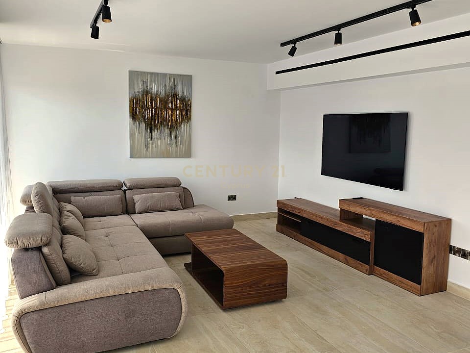 4 bedrooms Penthouse in Limassol, Cyprus No. 56034